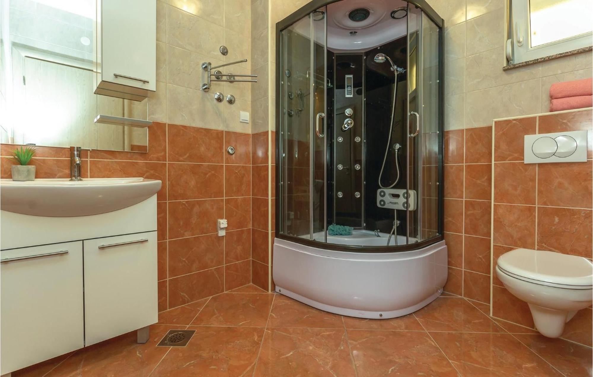Nice Apartment In Krvavica With House Sea View Exterior photo